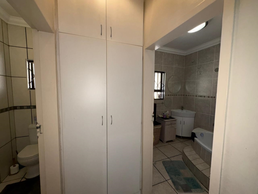 3 Bedroom Property for Sale in Safari Gardens North West